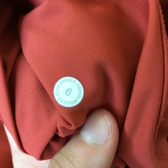 Lululemon Cropped Leggings - Picture 4 of 5